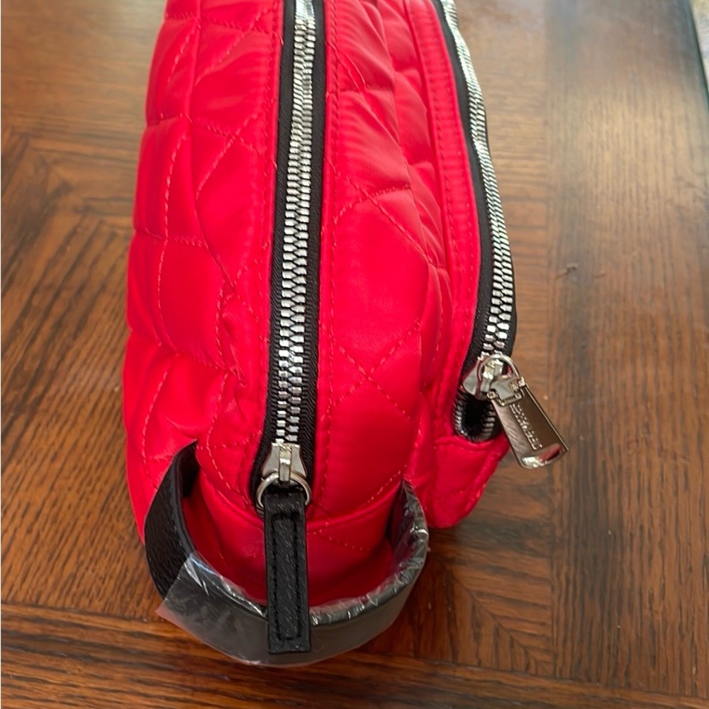 Steve Madden Red and Black Quilted Toiletry Bag (Unisex)